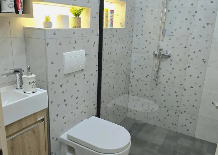 Monument To Vuk 아파트 *